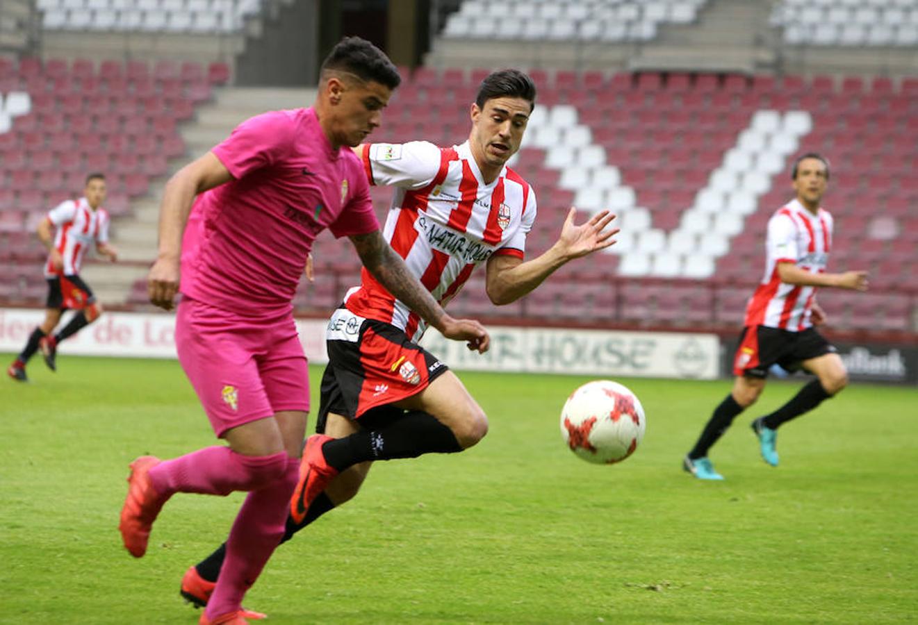 La UDL perdió ayer cualquier opción de colarse entre el cuarteto de elegidos para disputar el play off de ascenso a Segunda división tras perder en Las Gaunas (1-2) ante un potente Sporting en un partido en el que sobró la polémica.