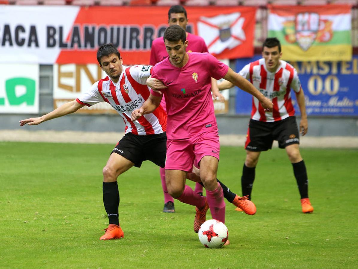 La UDL perdió ayer cualquier opción de colarse entre el cuarteto de elegidos para disputar el play off de ascenso a Segunda división tras perder en Las Gaunas (1-2) ante un potente Sporting en un partido en el que sobró la polémica.