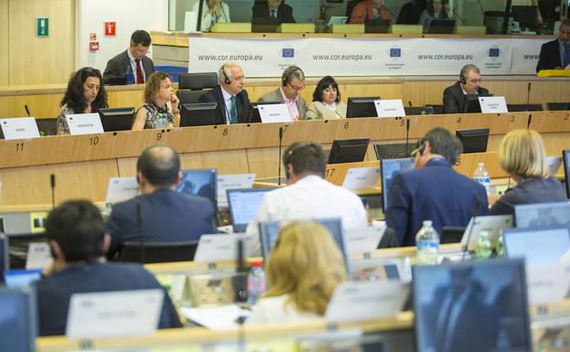 Paricipación de Ceniceros en la reunión sobre formas de empleo de la UE