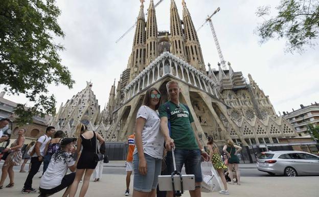 Los extranjeros elevan la población española por segundo año consecutivo