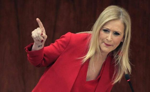 La jueza investiga a una de las profesoras que firmaron el acta manipulada de Cifuentes