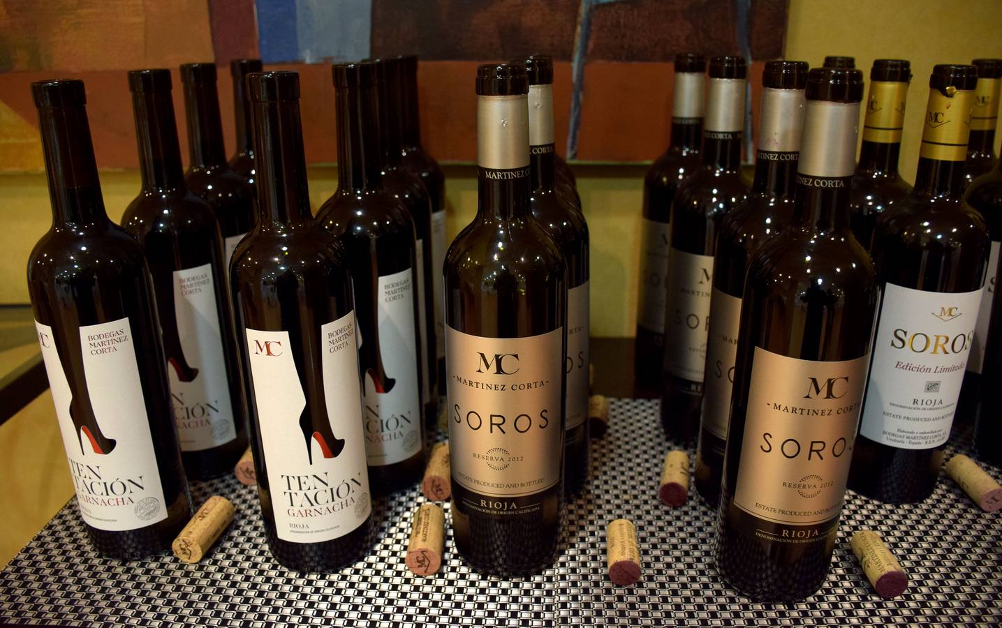 Félix Martínez, de Bodegas Martínez Corta, presentó sus vinos en el Club de Catas de lomejordelvinoderioja.com.