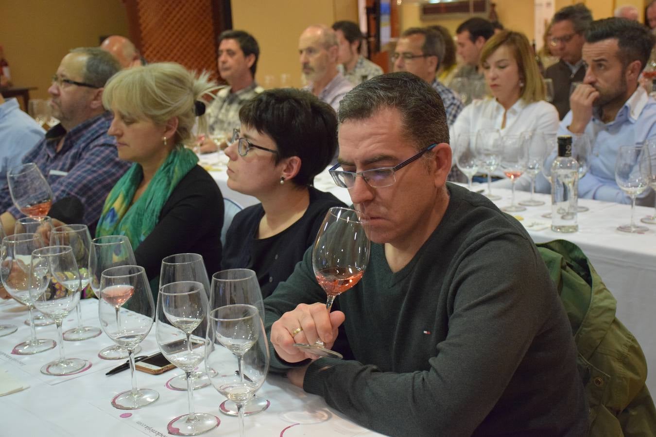 Félix Martínez, de Bodegas Martínez Corta, presentó sus vinos en el Club de Catas de lomejordelvinoderioja.com.