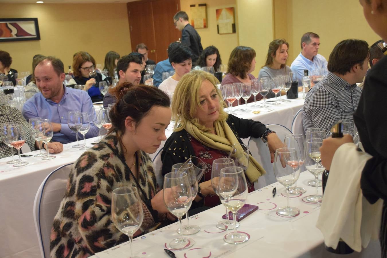 Félix Martínez, de Bodegas Martínez Corta, presentó sus vinos en el Club de Catas de lomejordelvinoderioja.com.