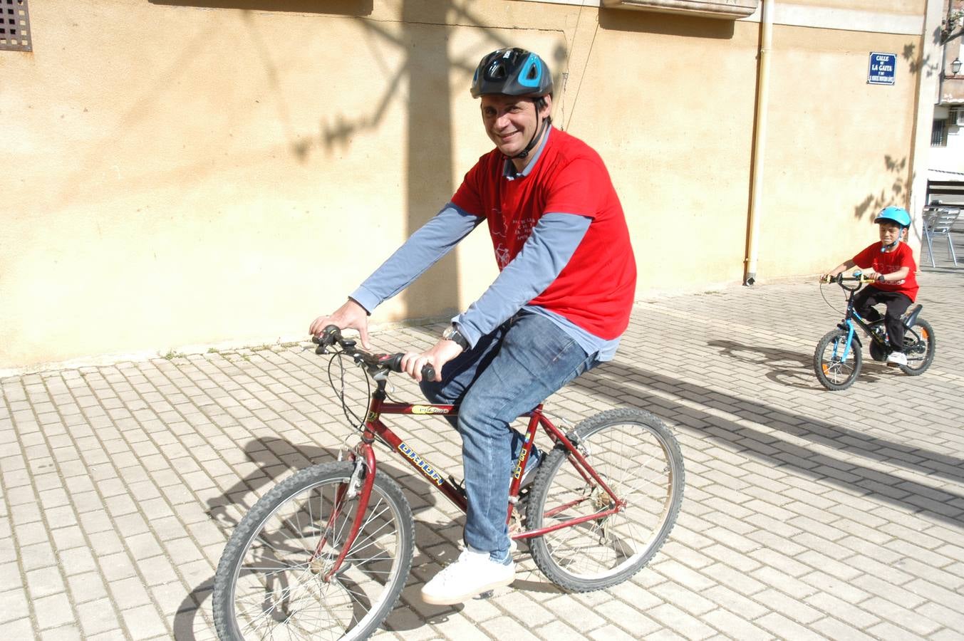 386 cicilistas participaron en el décimo quinto Día de la Bicicleta de Cervera, organizado por la AMPA de Primaria.