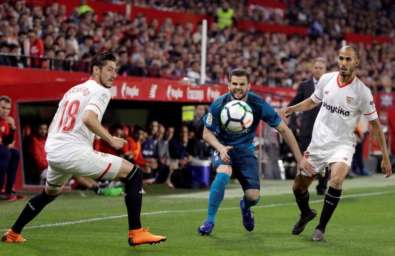 El Sevilla y el Real Madrid se enfrentaron en el Sánchez Pizjuán en el partido correspondiente a la 34ª jornada de Liga, aplazado por la disputa de la final de Copa.