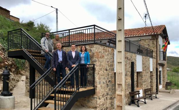 Visita de los consejeros a Robres del Castillo.