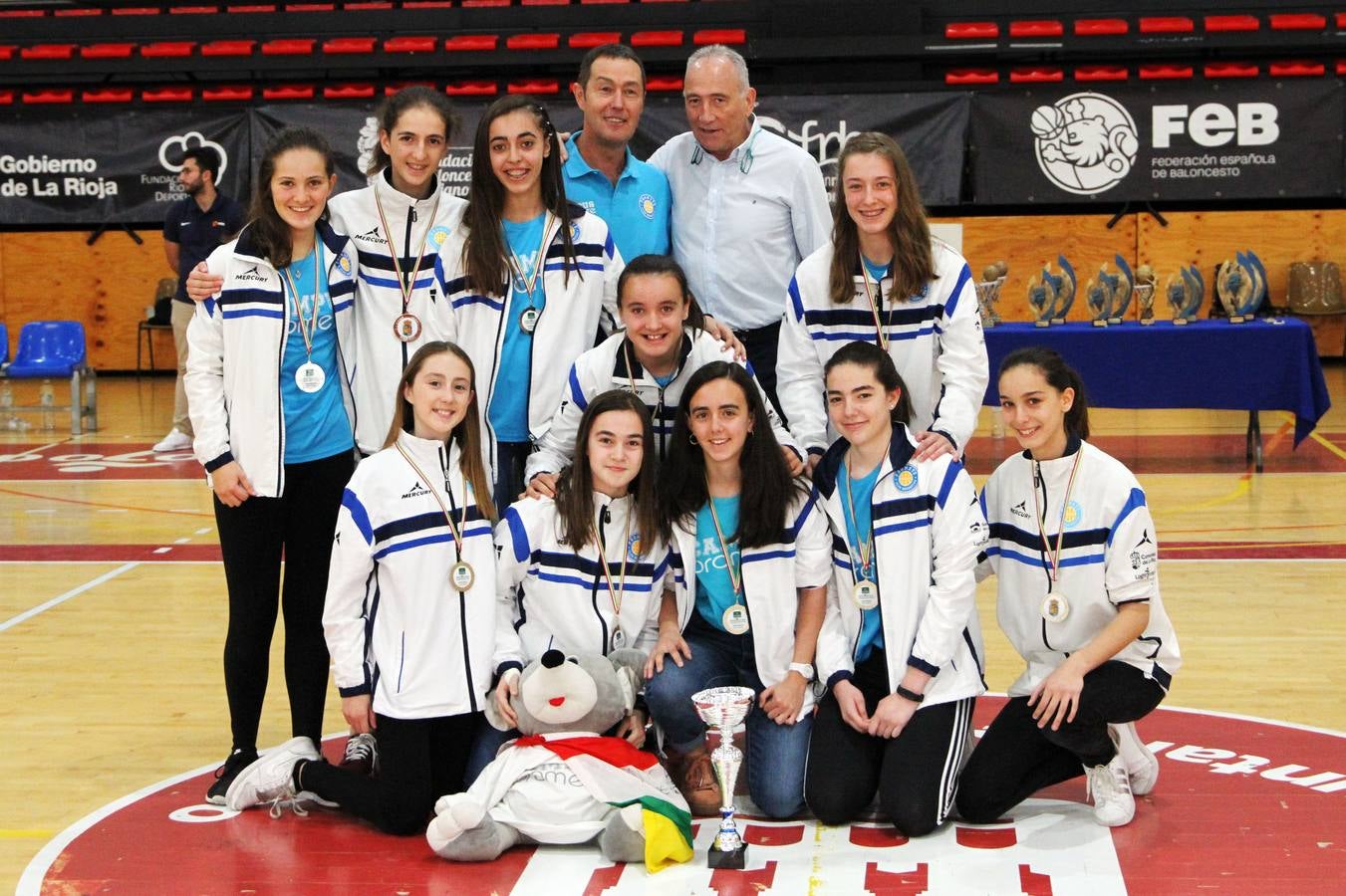 Lobete fue el lugar elegido para la celebración del Día del Baloncesto riojano