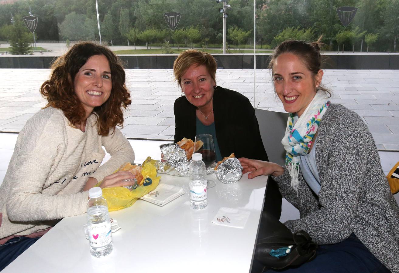 La cantante canaria presentó ayer su nuevo disco en Riojafórum.