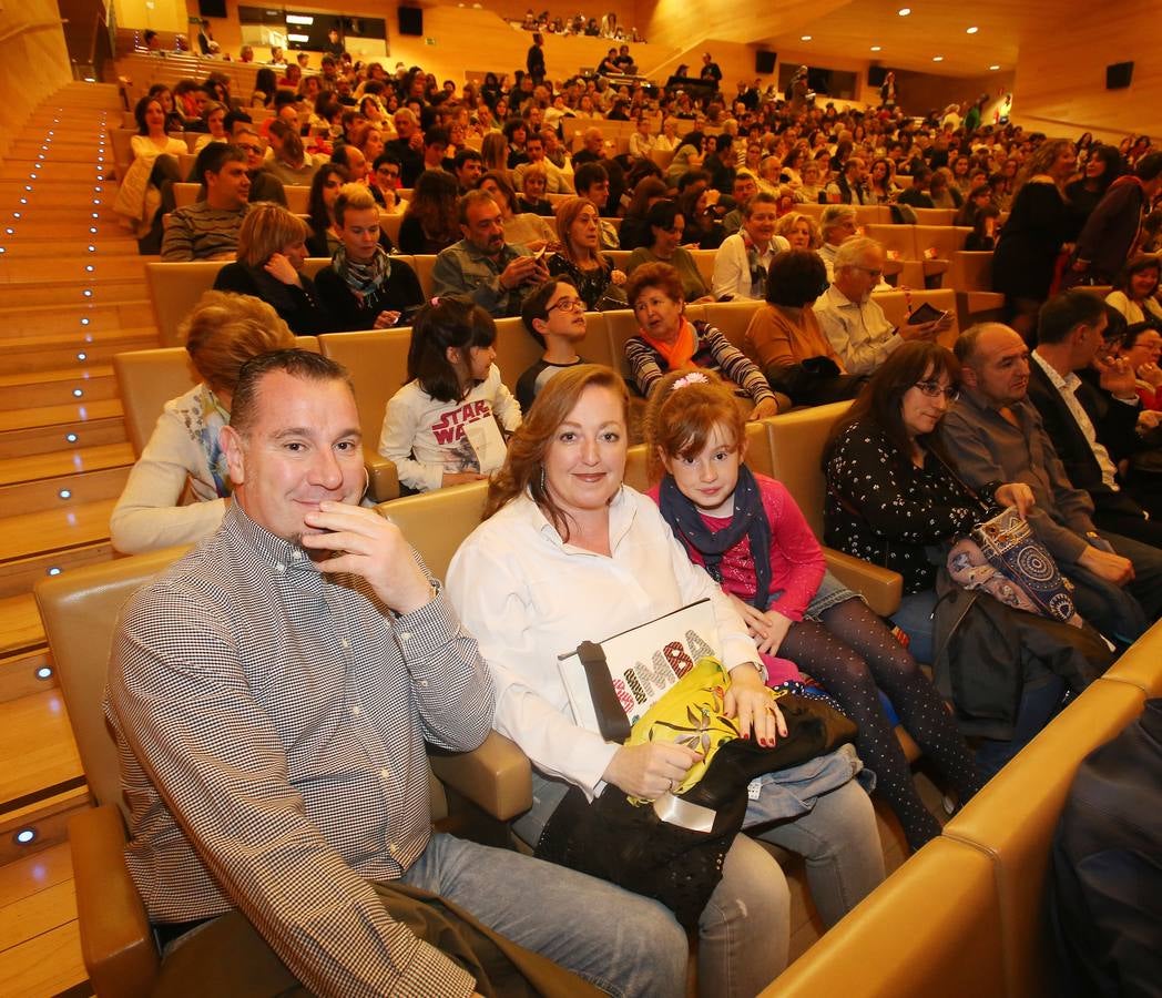 La cantante canaria presentó ayer su nuevo disco en Riojafórum.