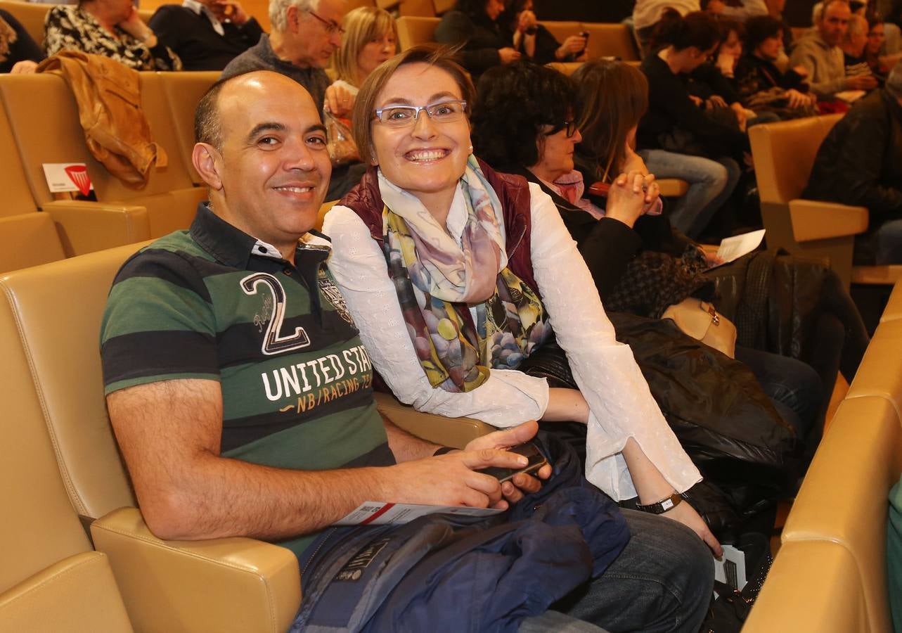 La cantante canaria presentó ayer su nuevo disco en Riojafórum.