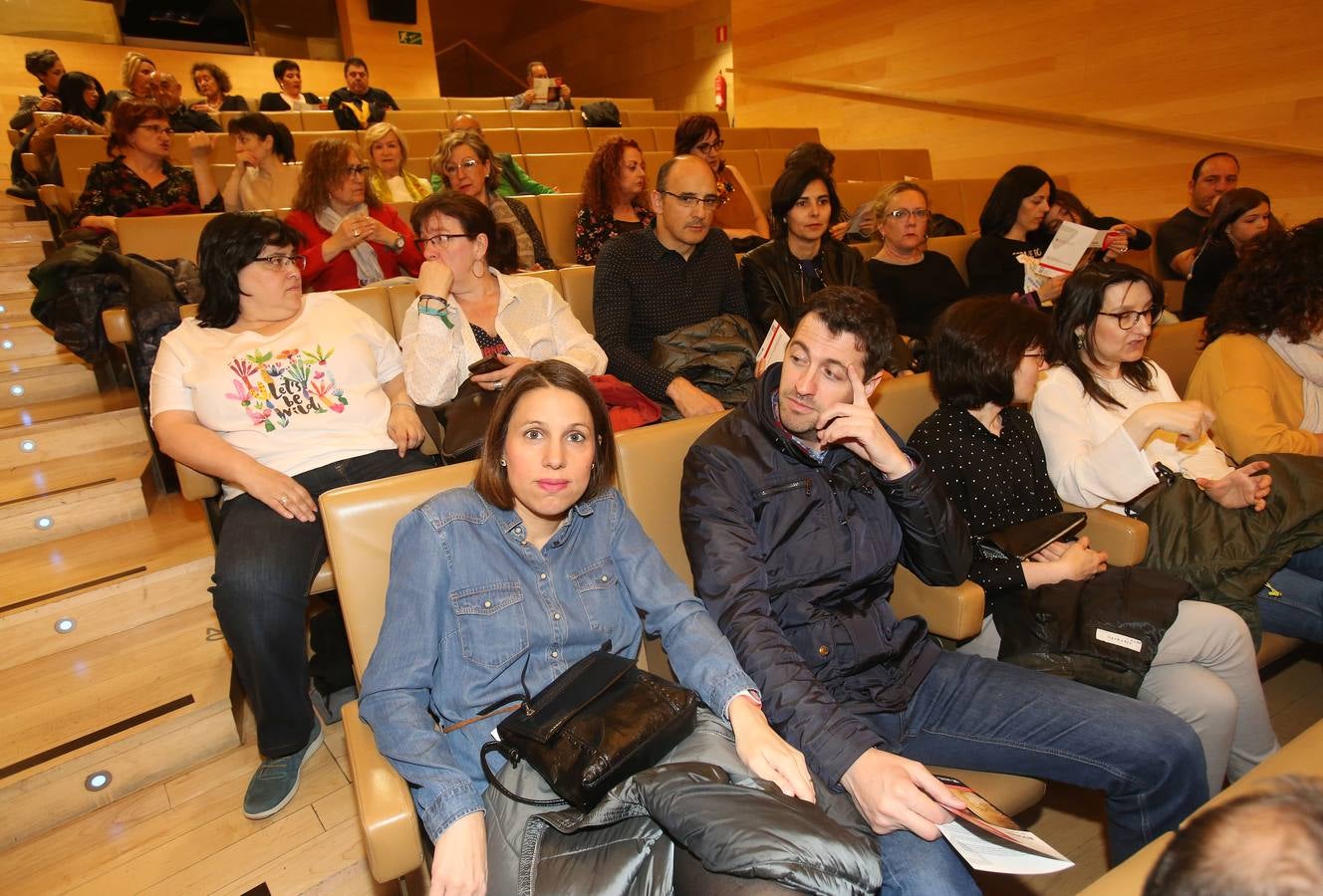 La cantante canaria presentó ayer su nuevo disco en Riojafórum.