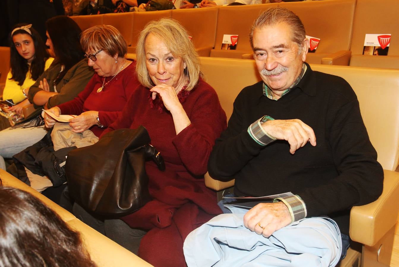 La cantante canaria presentó ayer su nuevo disco en Riojafórum.