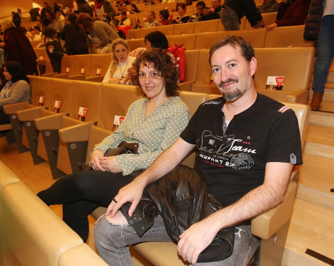 La cantante canaria presentó ayer su nuevo disco en Riojafórum.