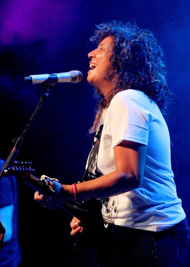 La cantante canaria presentó ayer su nuevo disco en Riojafórum.