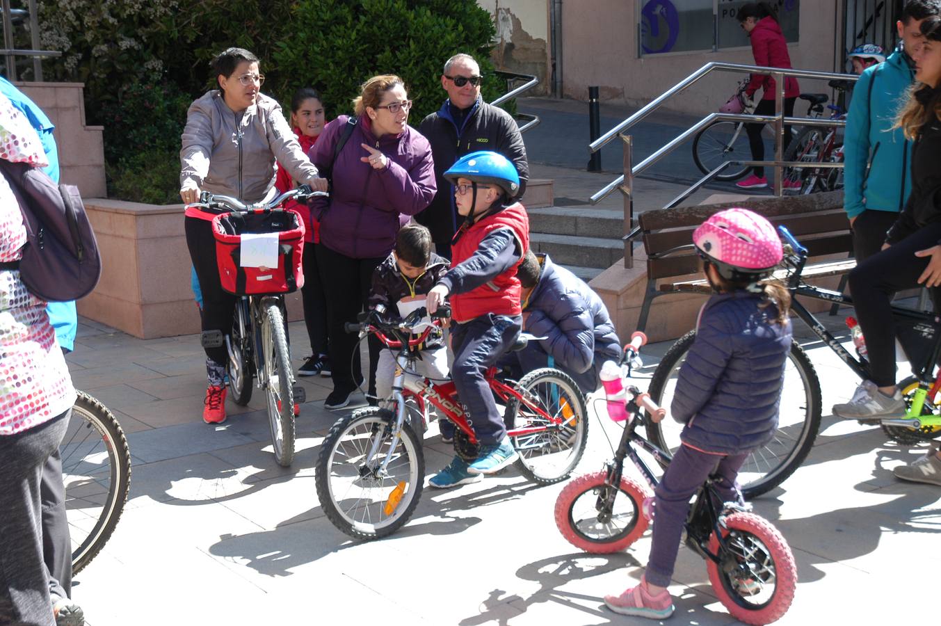 Este domingo se ha celebrado el Día de la bici de Quel en el que han participado 100 ciclistas