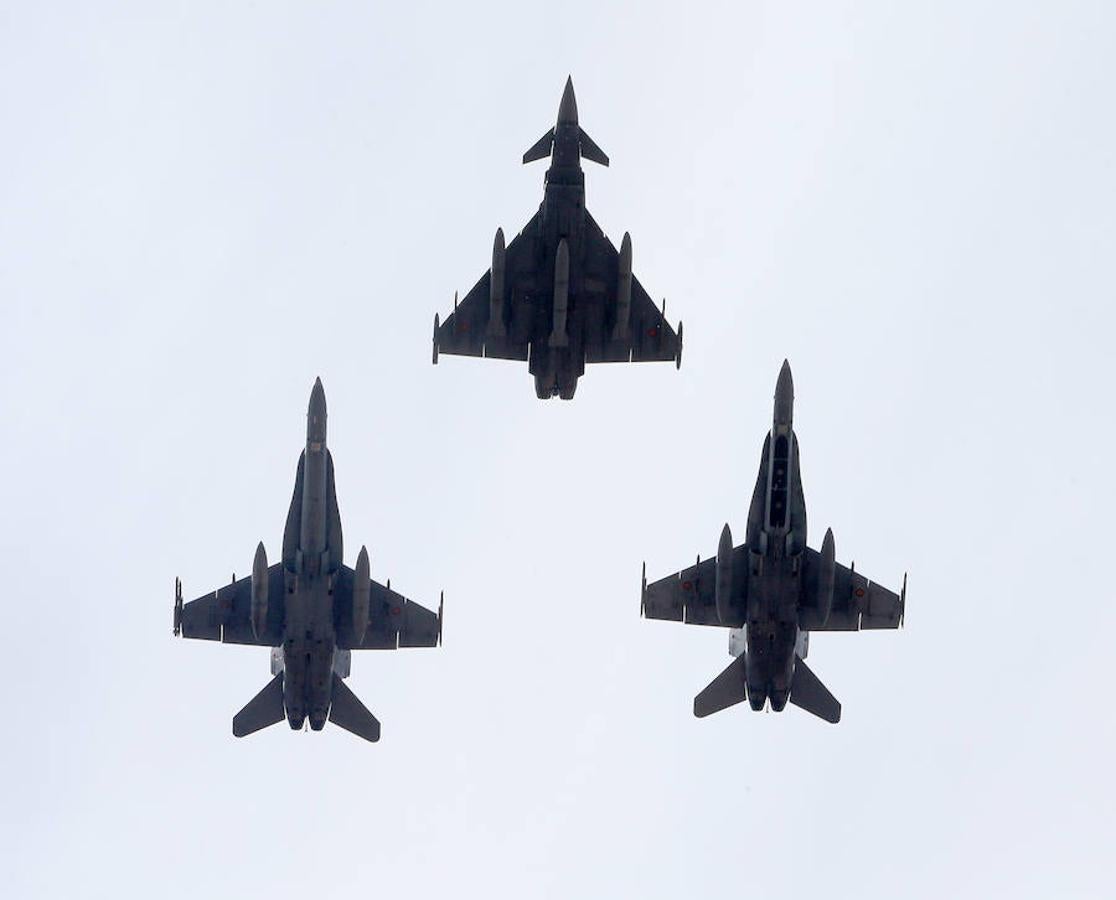 Otra pasada por encima de Logroño. Más bien unas cuantas con aviones de todos los tipos que siguen tomándole la medida a la ciudad. Normal que pasen tantas veces, porque a esa velocidad la capital riojana se desvanece en un pestañeo.