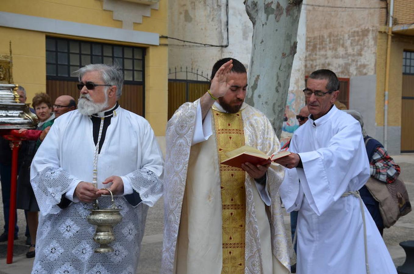 La procesión de San Isidro en Calahorra ha representado uno de los actos más emblemáticos de la celebración del patrón de los agricultores. No han faltado ruegos para una fecunda cosecha en la huerta local.