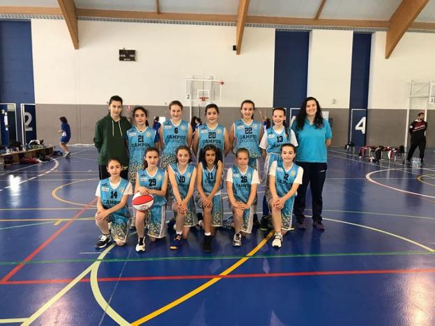 Equipo Divino Maestro, campeón en la categoría alevín femenino en la XII Copa Pirineos celebrada en Huesca. :: A.R.