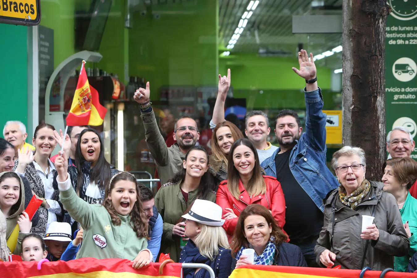 Los logroñeses se agolparon en las calles desde primera hora de la mañana