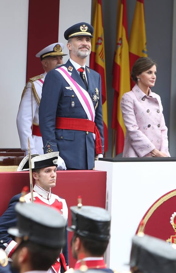 Los Reyes de España presidieron en Logroño el Desfile del Día de las Fuezas Armadas, en el que participaron hasta 2.678 militares.