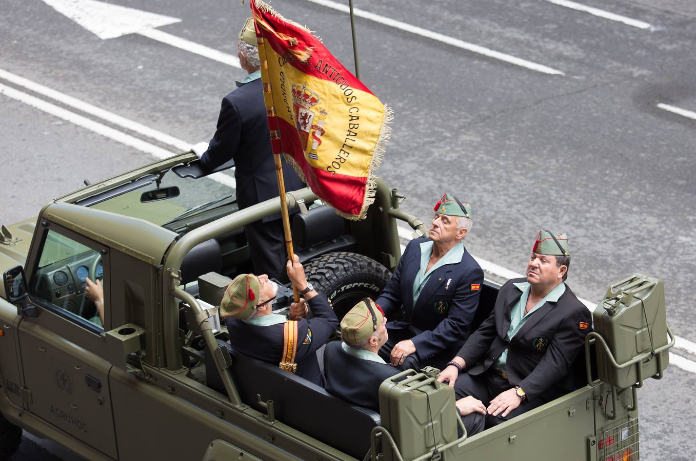 Emocionante Desfile del Día de las Fuerzas Armadas, que concgregó en Logroño a miles de personas.