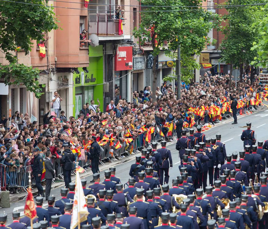 Los logroñeses se agolpan en las calles