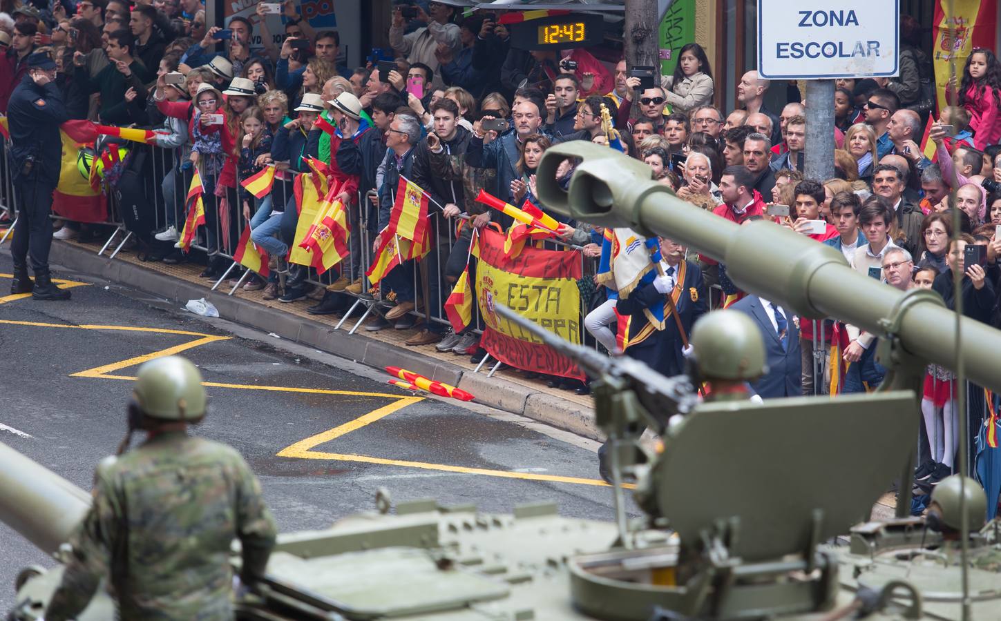 Los logroñeses se agolpan en las calles