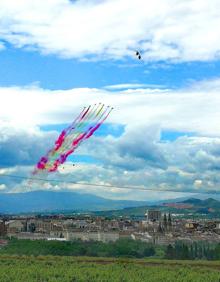 Imagen secundaria 2 - Lo que vieron (y retrataron) los espectadores del Desfile de las Fuerzas Armadas