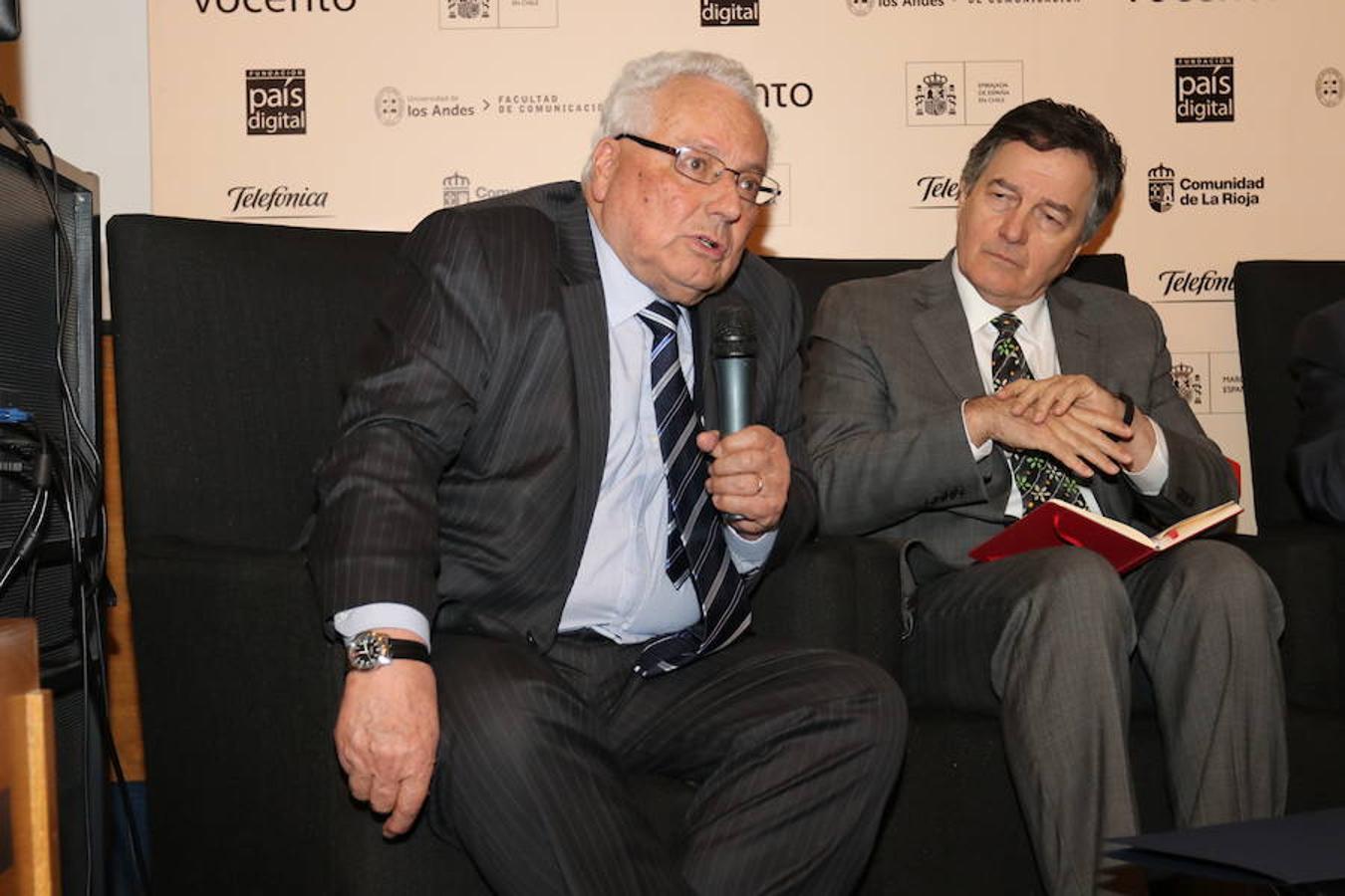 Intensa jornada de reflexión y debate en Chile en torno a las III Jornadas sobre Futuro en Español que se desarrollan en el Auditorio de la Biblioteca de la Universidad de los Andes.