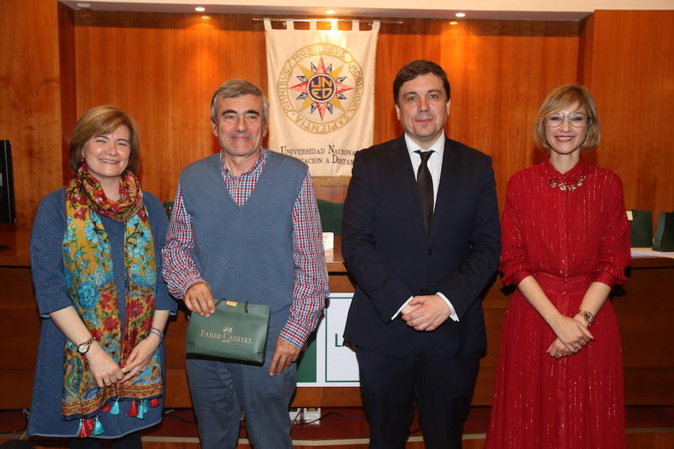 Entrega de diplomas de la UNED que ha tenido lugar en la sede del centro, con asistencia del consejero de Educación, Alberto Galiana, y de la concejal de Familia, Paloma Corres.