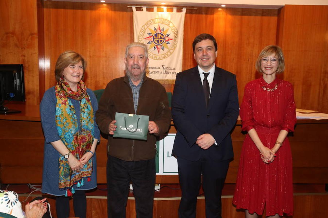 Entrega de diplomas de la UNED que ha tenido lugar en la sede del centro, con asistencia del consejero de Educación, Alberto Galiana, y de la concejal de Familia, Paloma Corres.