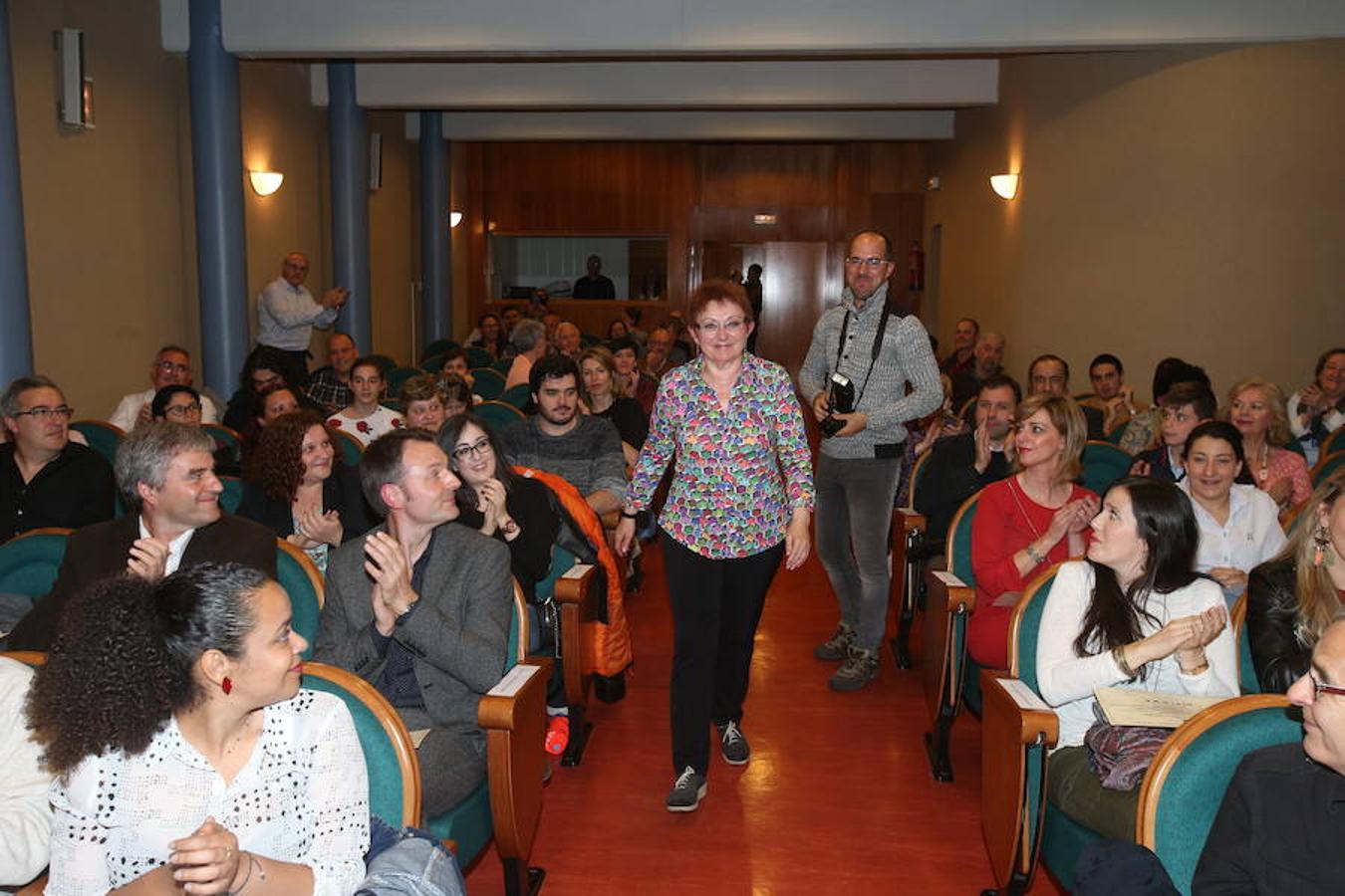 Entrega de diplomas de la UNED que ha tenido lugar en la sede del centro, con asistencia del consejero de Educación, Alberto Galiana, y de la concejal de Familia, Paloma Corres.