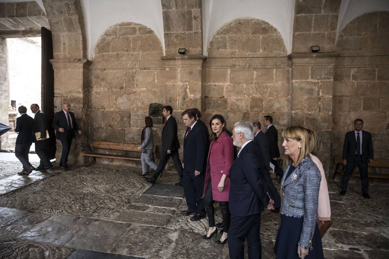 La Reina Letizia inauguró ayer en San Millán el seminario sobre el lenguaje en la era de la posverdad.