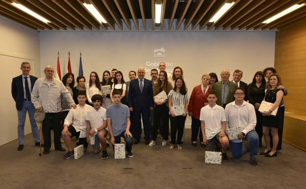 Los colegios Salle-El Pilar y Rey Pastor, ganadores del concurso Consumópolis