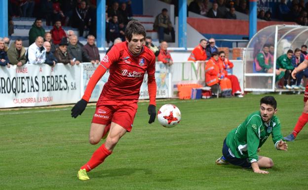 Alain Barrón sigue en el Calahorra