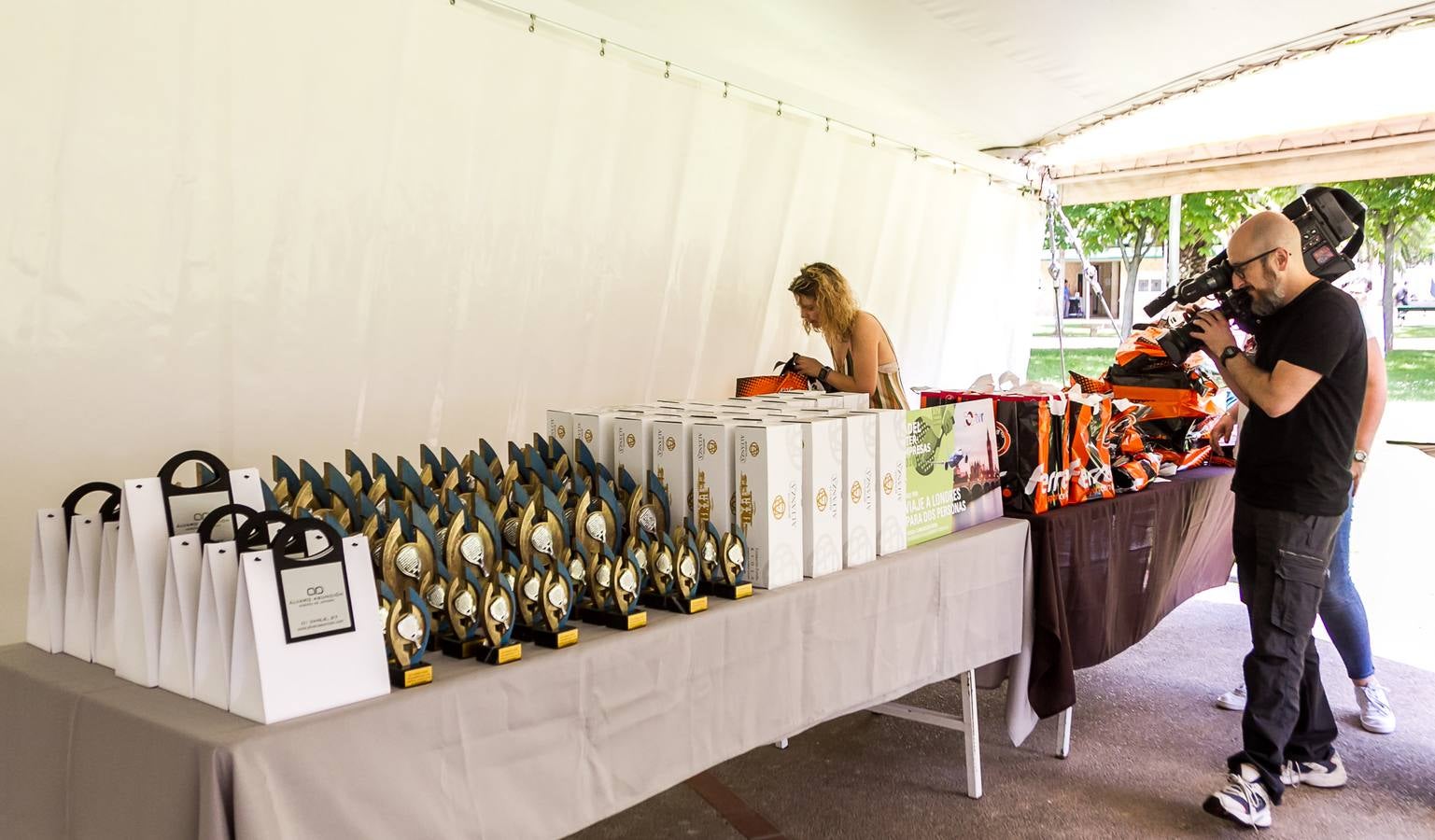 Ismobel Selen Norton y Notton se adjudican los títulos principales del XIV Torneo Interempresas de La Rioja de pádel