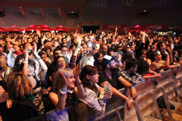 Imagen del público del Fárdelej 2017 en el Arnedo Arena. :: E.P.