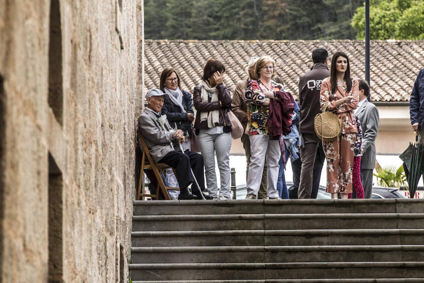 Algunos gestos y algunas anécdotas surgidas en torno a la celebración del Día de La Rioja que se ha celebrado en San Millán de la Cogolla donde la lluvia también ha querido ser protagonista.