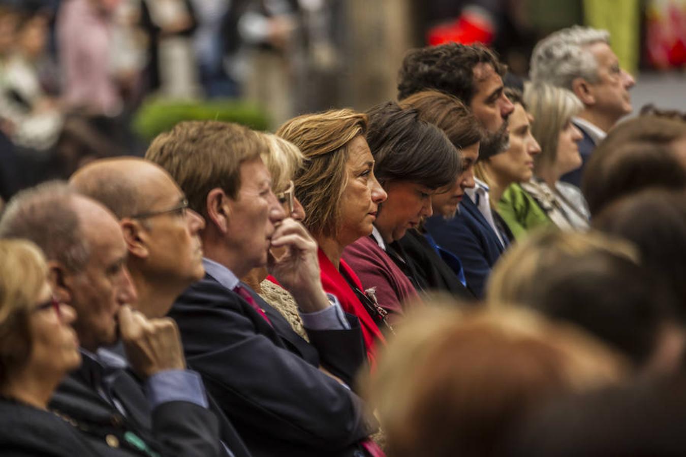 Selección de imágenes del público asistente esta mañana a los actos del Día de La Rioja que han tenido lugar en San Millán.