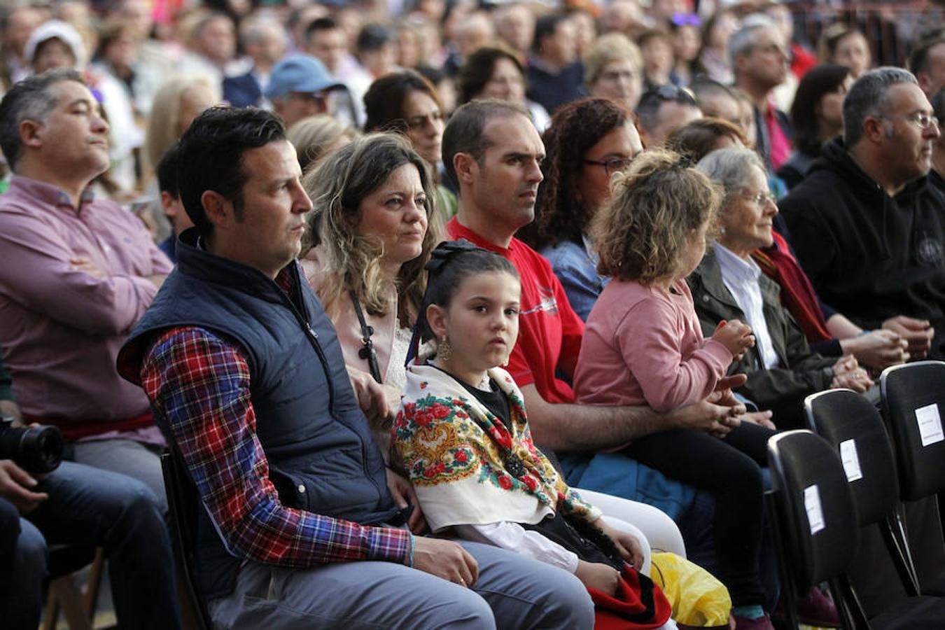 Honras a San Bernabé con entrega de flores y discruso de estímulo de la alcaldesa de Logroño a que los logroñeses vuelvan a revivir el espíritu solidario que hace casi 500 años nos llevó al triunfo sobre las tropas invasoras.