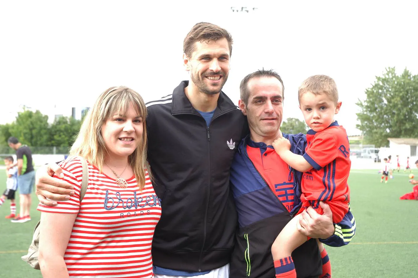 Fotos: El River Ebro homenajea a Llorente y Pardo