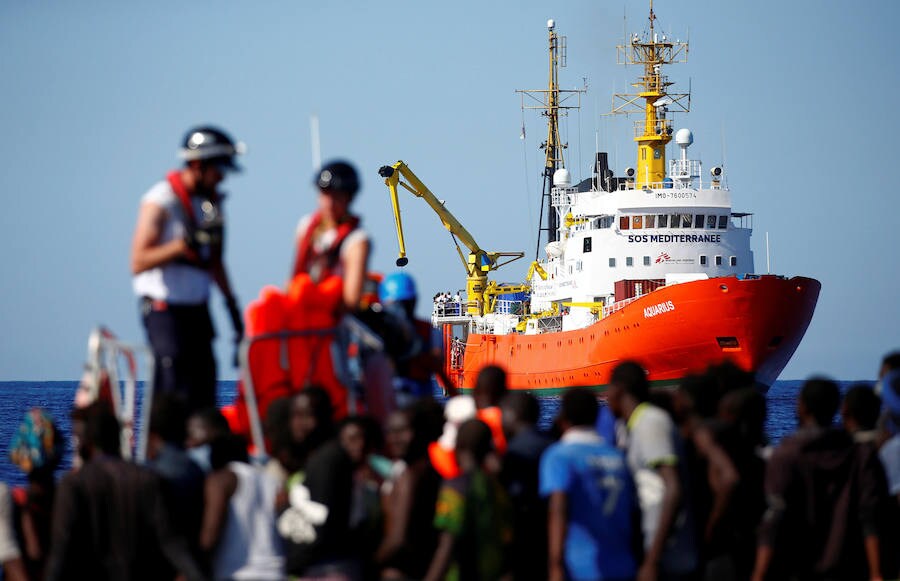 Más de 600 personas viajan a bordo de la embarcación