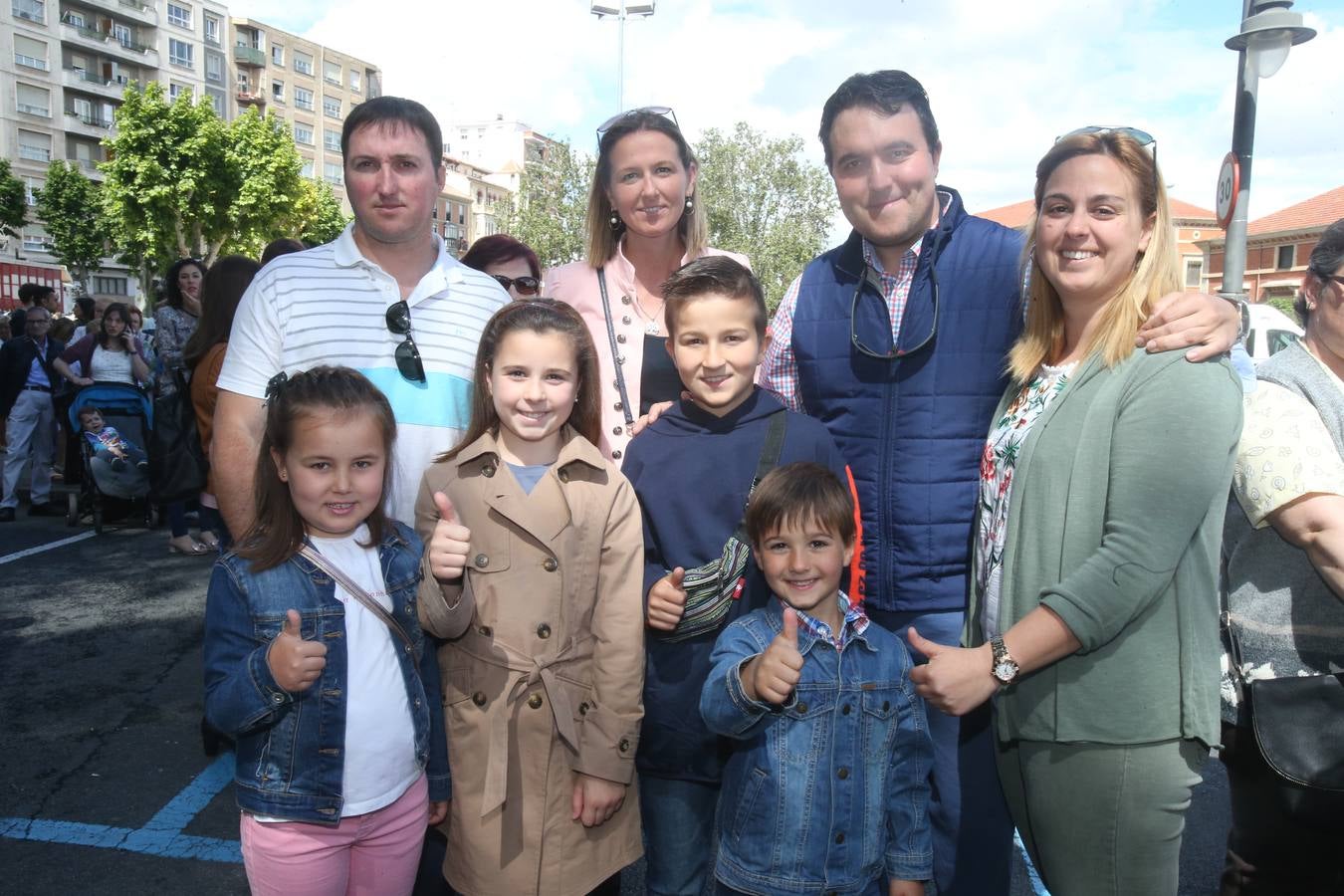 Fotos: Logroño volvió a cumplir con la tradición del pan y el pez por San Bernabé (II)