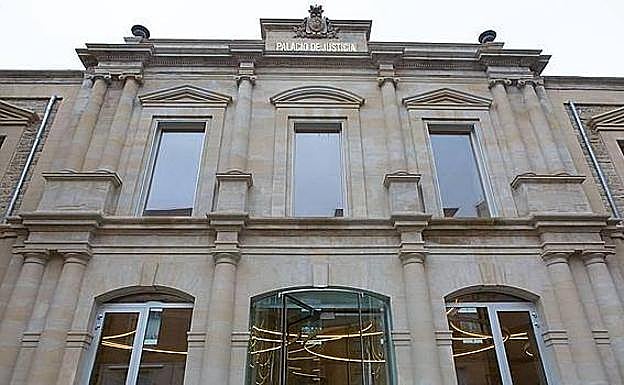 Los letrados de la Administración de Justicia no descartan la huelga