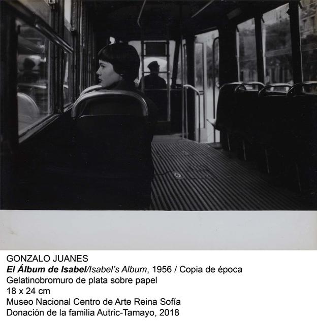 Copia de época de una foto de la serie 'El Álbum de Isabel' realizada por Gonzalo Juanes en 1956. :: familia Autric-Tamayo / Museo Reina Sofía 