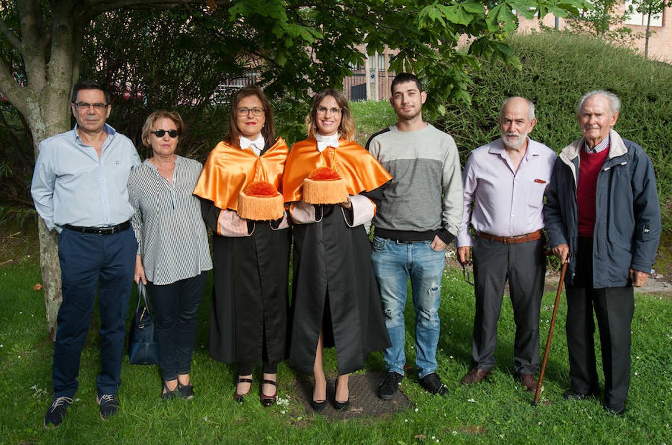 El Aula Magna del Edificio Quintiliano ha albergado el acto de investidura de los nuevos doctores y entrega de los Premios Extraordinarios de Doctorado de la Universidad de La Rioja.