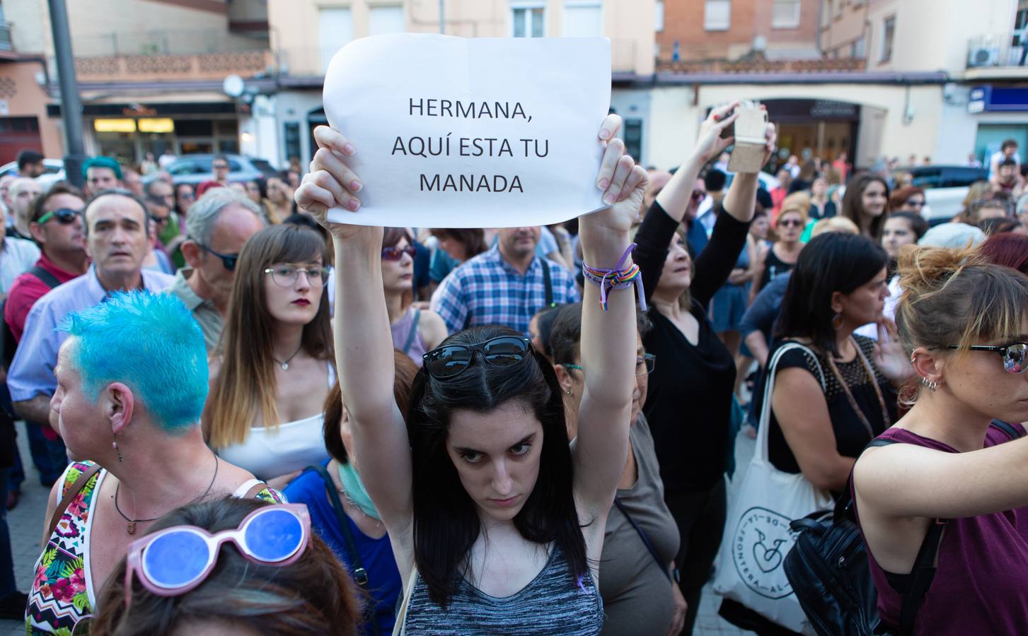 Fotos: Logroño se manifiesta contra la libertad de La Manada