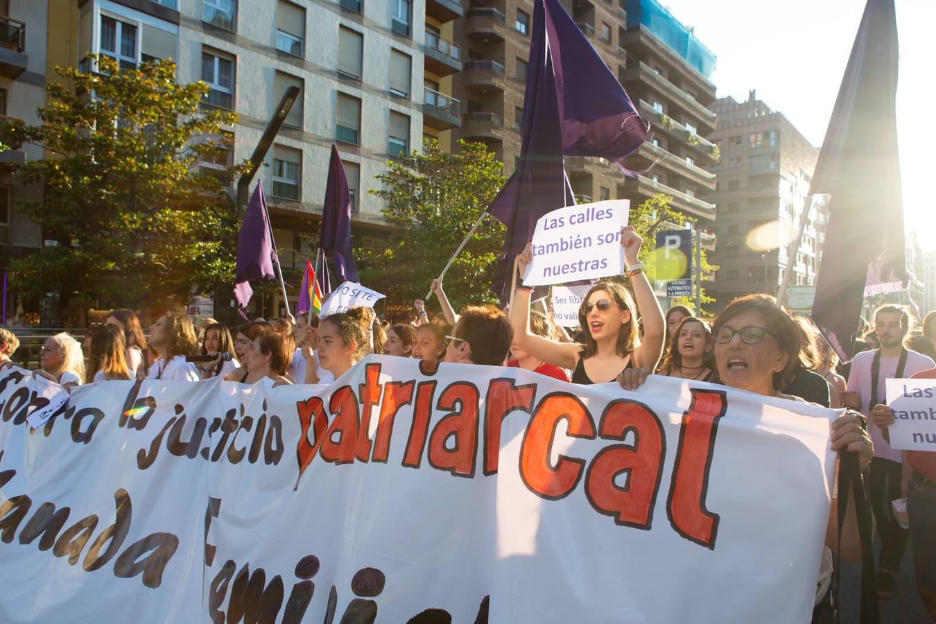 Fotos: Logroño se manifiesta contra la libertad de La Manada