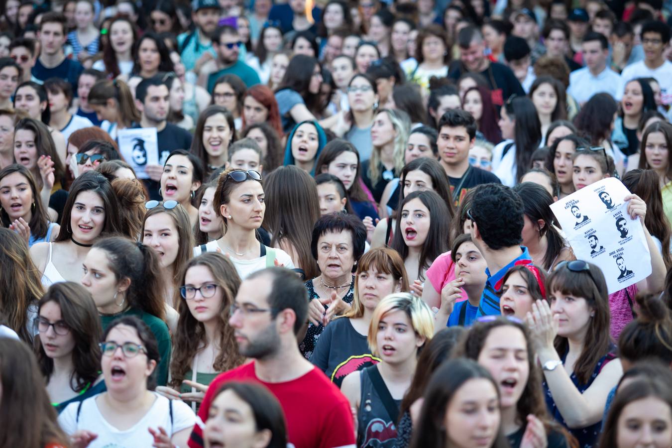 Fotos: Logroño se manifiesta contra la libertad de La Manada